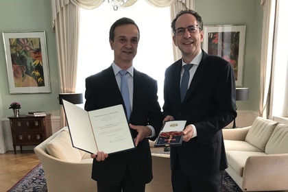 Посланик Ради Найденов удостоен с високо държавно отличие на Германия
